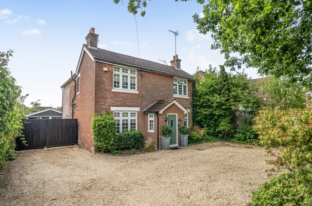 Botley Road, Horton Heath, SO50, photo 1