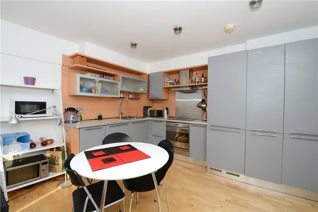 Grange Road, London, SE1, photo 2