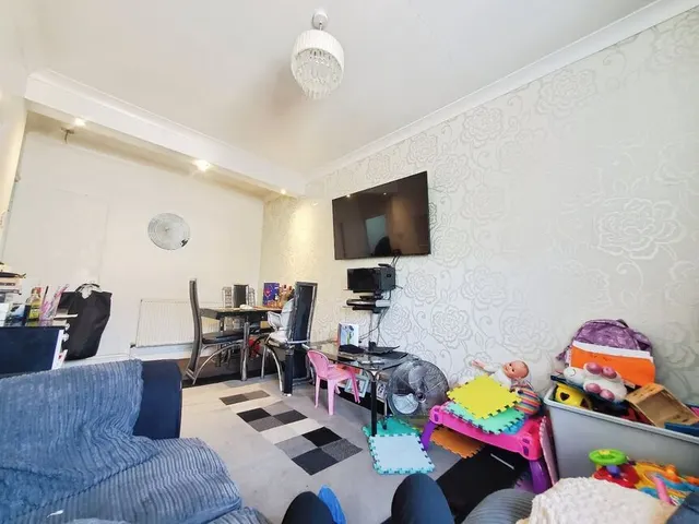 Alexandra Street, London, E16, photo 1