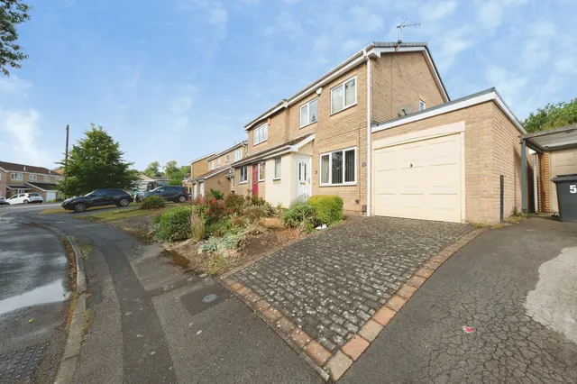 Sherbourne Avenue, Chesterfield, photo 1