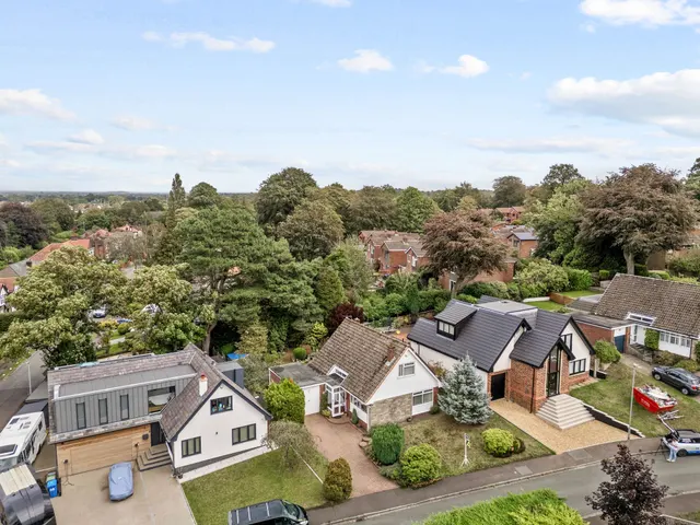 Photo 2 — Kingsley Drive, Appleton, Warrington, Warrington, WA4 5AF