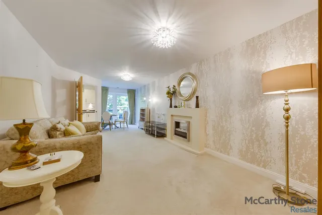 Marple Lane, Chalfont St. Peter, SL9, photo 1