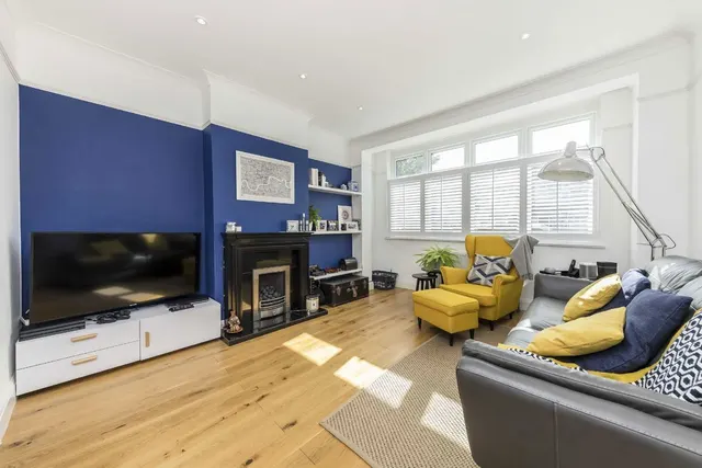 Helmsdale Road, SW16, photo 2