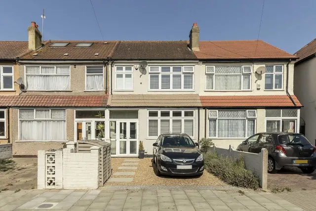 Helmsdale Road, SW16, photo 1