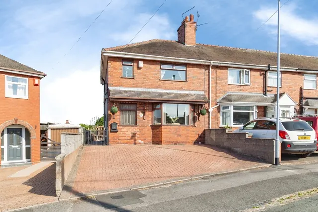 Mayfield Place, Newcastle, Staffordshire, ST5, photo 1