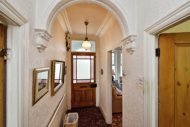 Pentwyn Road, Betws, SA18, photo 3