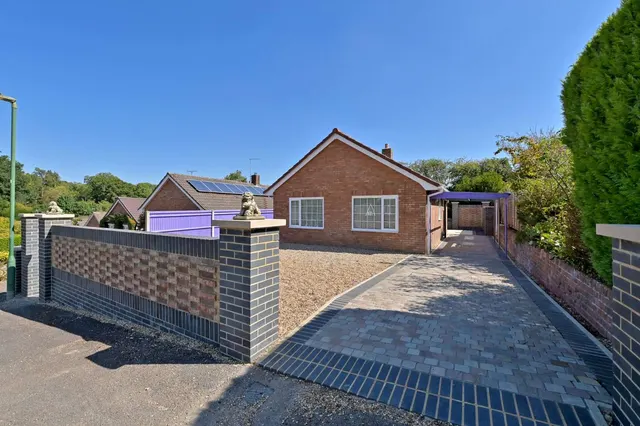 Beech Rise, Sonning Common, Reading, Oxfordshire, RG4 9TJ, photo 1