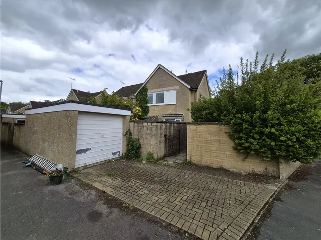 Corinium Gate, Cirencester, GL7, photo 2
