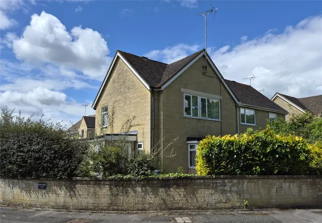 Corinium Gate, Cirencester, GL7, photo 1