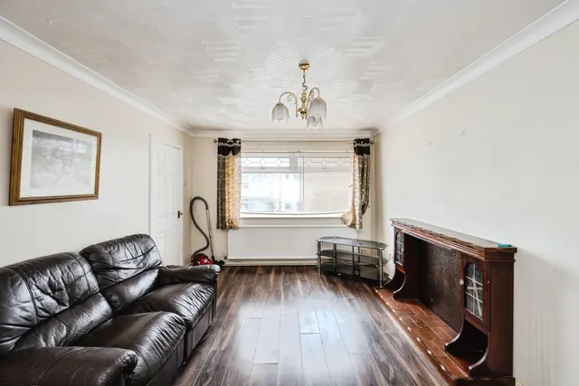 Brynmead Close, Sketty, SA2, photo 3