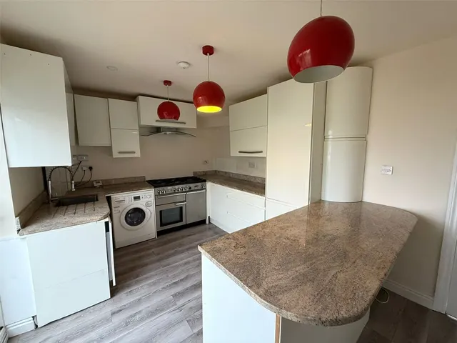 Groveley Lane, Birmingham, B31, photo 2