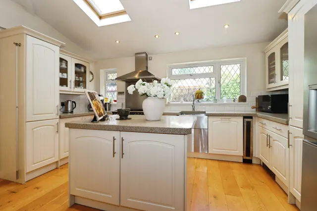 Sutherland Avenue, Yate, BS37, photo 2