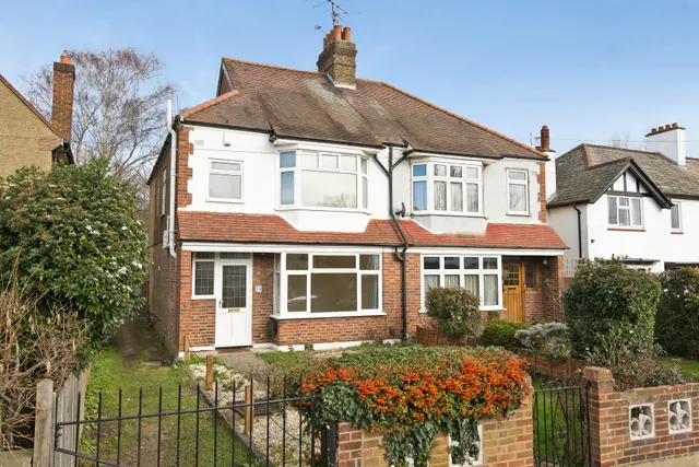 Richmond Road, London, SW20, photo 1