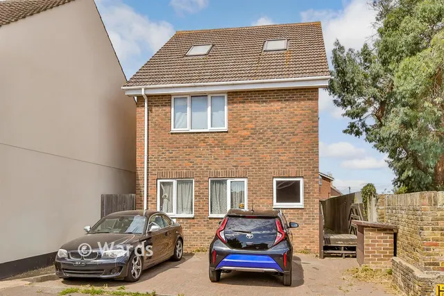 Station Road, Rainham, ME8, photo 1