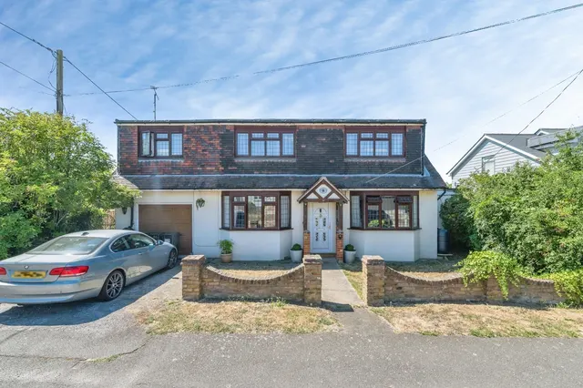 South Beech Avenue, Wickford, SS11, photo 1