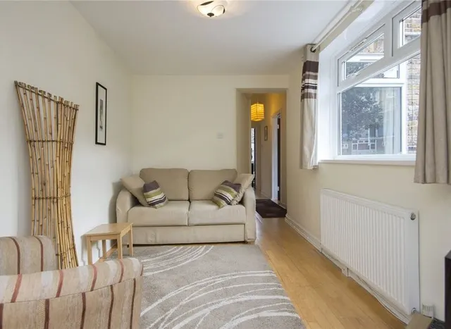 Photo 3 — Thurlow Terrace, Kentish Town, NW5