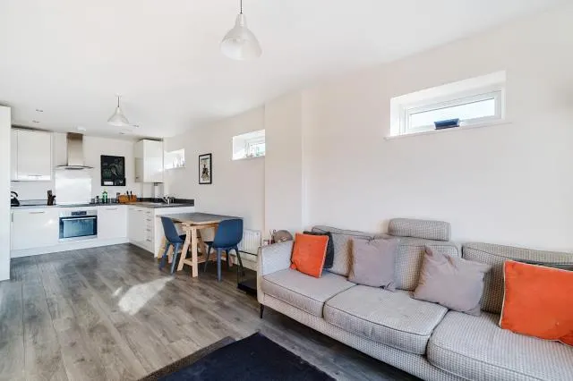 Fleming Place, Bracknell, RG12, photo 1