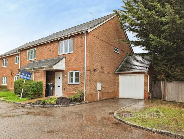 Little Horse Close, Earley, RG6, photo 1