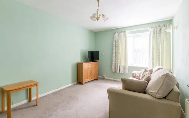 Wellgarth Court, Knowle, BS4, photo 2