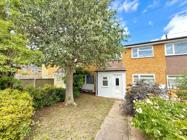 Therfield Walk, Houghton Regis LU5 5QB, photo 1