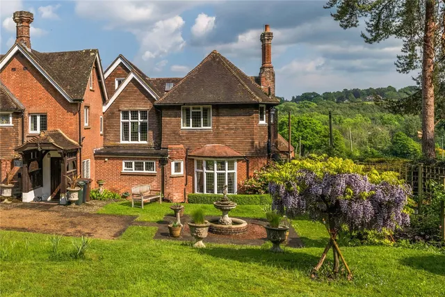 Spring Lane, Burwash, TN19, photo 1