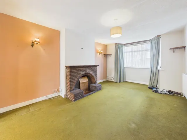 Pine Gardens, Ruislip, HA4, photo 3