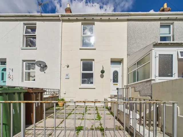 Brandon Road, Laira, PL3, photo 1