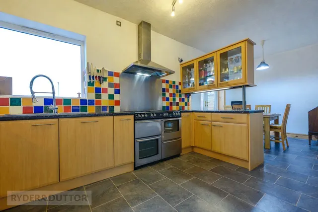 Moorlands Drive, Halifax, HX3, photo 3