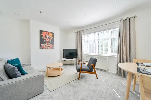 120a Blagdon Road, New Malden, photo 1