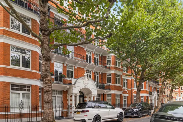 Iverna Gardens, London, W8, photo 1