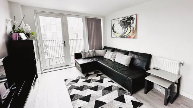 Charcot Road, Hitherwood Court, NW9, photo 2