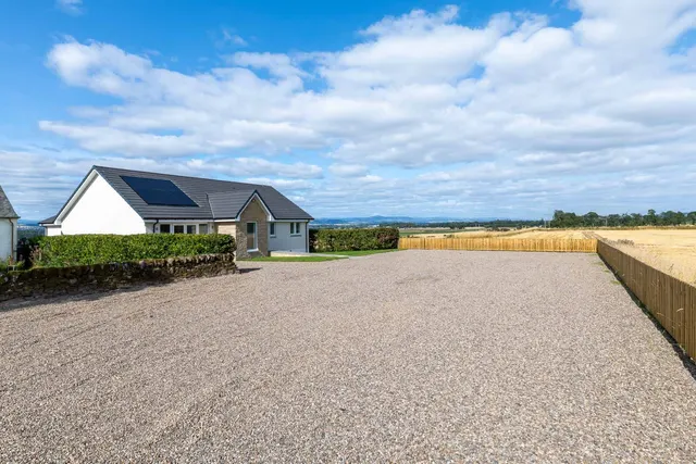 Photo 3 — Beech House, West Kinnochtry, PH13 9PN