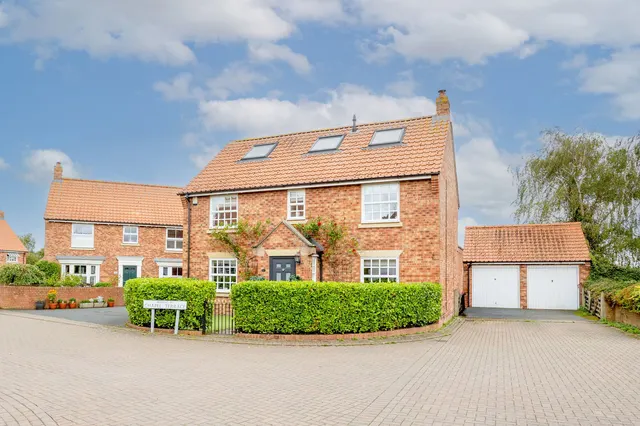 Hall Close, Wheldrake, YO19, photo 1