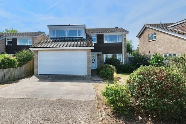 Ashton Close, Needingworth, PE27, photo 1