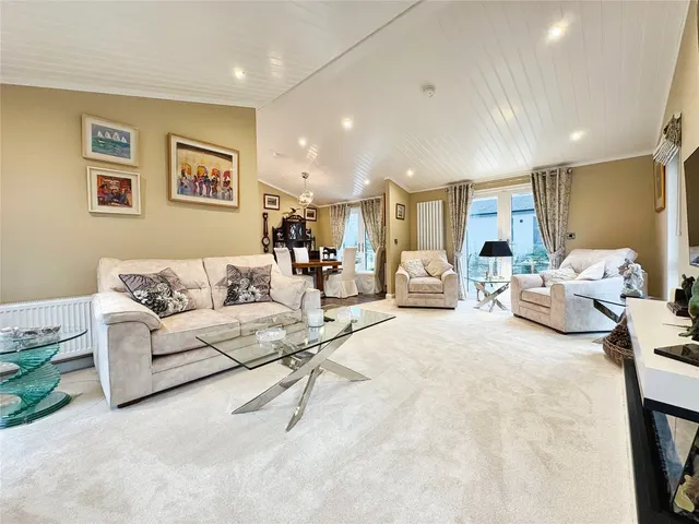 Benham Lane, Riseley, Reading, Berkshire, RG7 1RY, photo 1