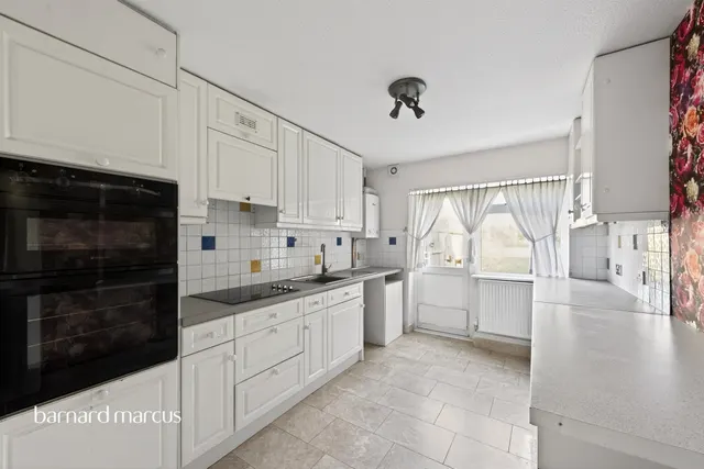 Castle Way, Feltham, TW13, photo 3