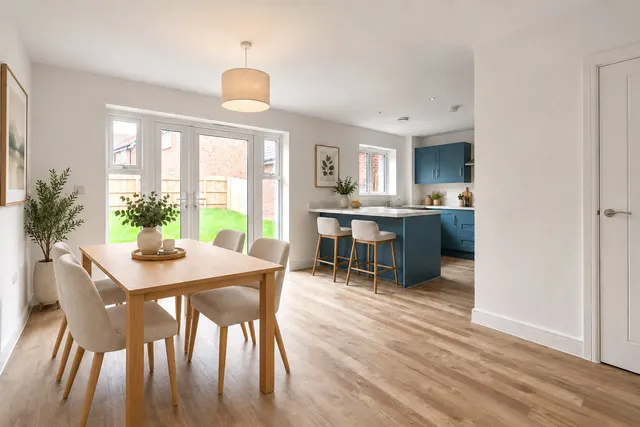 Pyrcroft Road, Chertsey, KT16, photo 3