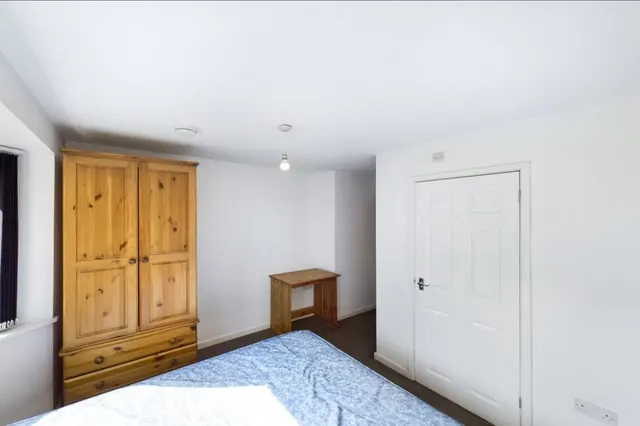 Towcester Road, Northampton, NN4, photo 1