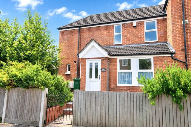 Brookwood Avenue, Eastleigh, SO50, photo 1