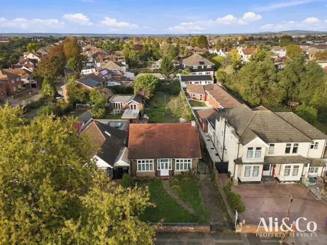 Lodge Lane, Grays, photo 1