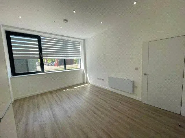 1 bedroom flat — Normandy House, Basingstoke, RG21