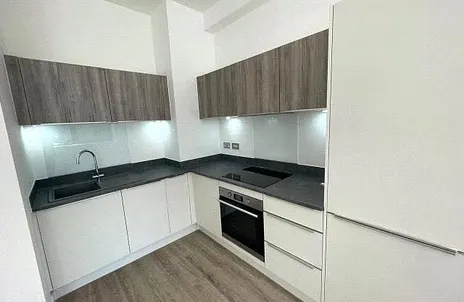 Photo 3 — Normandy House, Basingstoke, RG21