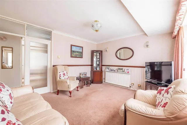 Photo 3 — Knights Close, Windsor, SL4 5QR