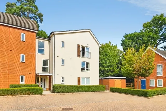 Jaguar Lane, Bracknell, Berkshire, RG12 9PE, photo 1