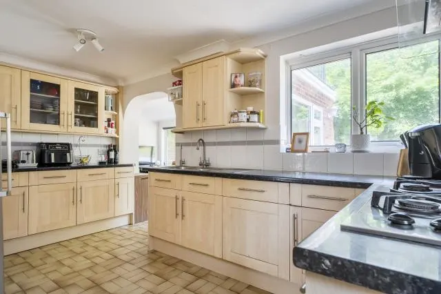Goddington Road, Bourne End, SL8, photo 3