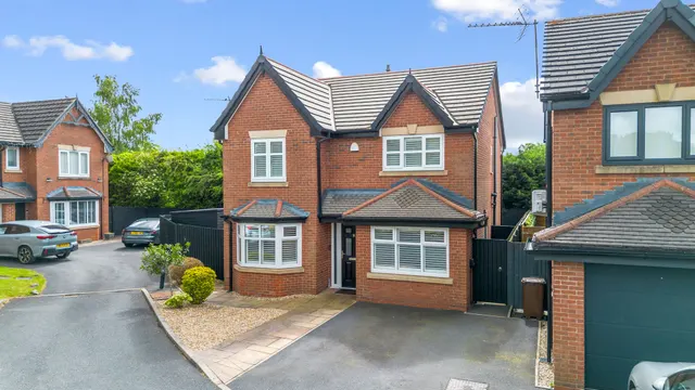 Cotswold Gardens, Lowton, Warrington, Warrington, WA3 1FT, photo 1