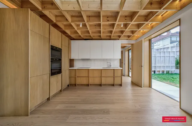 2 bedroom house — Friary Way, London, N12
