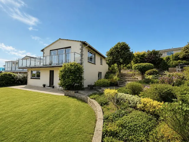 Stroudley Crescent, Weymouth, DT3 6NT, photo 1