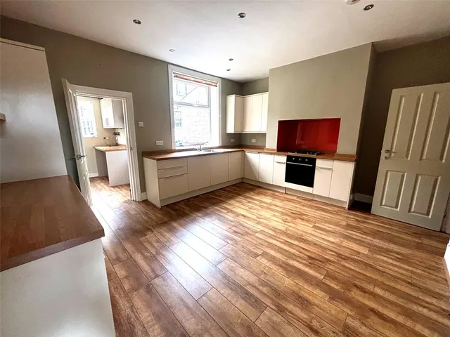 Mostyn Avenue, Earby, BB18, photo 1