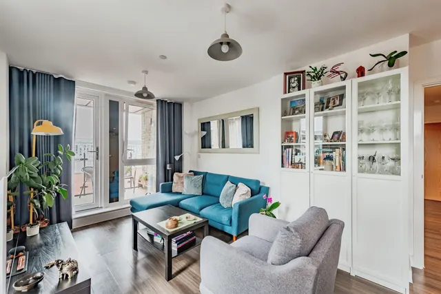 Marketfield Way, Redhill, RH1, photo 3